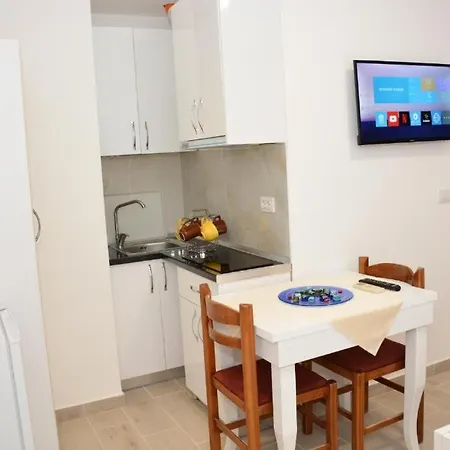 Micco's * Vlorë